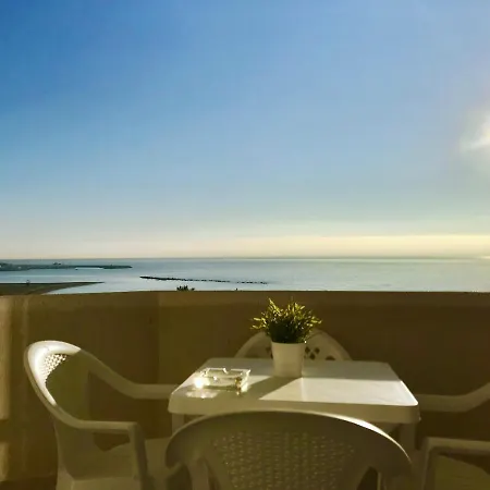 公寓 Benal Sea View 贝纳尔马德纳